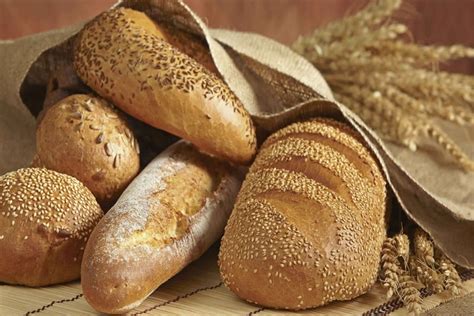 Bayat ekmekten neler olur
